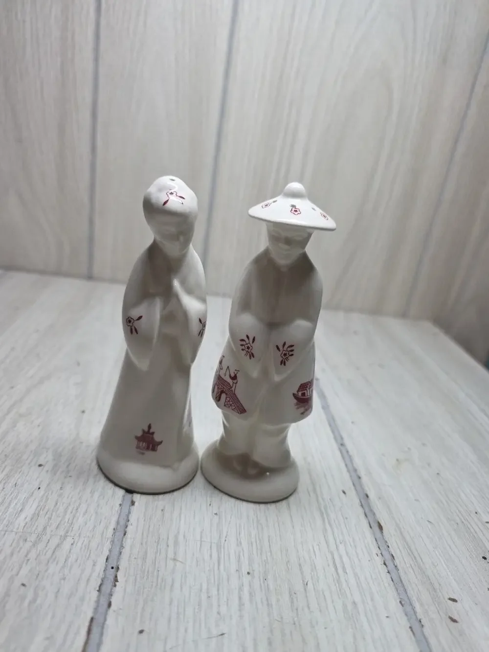 Churchill Of England Pink Willow Rosa Salt And Pepper Shaker Set